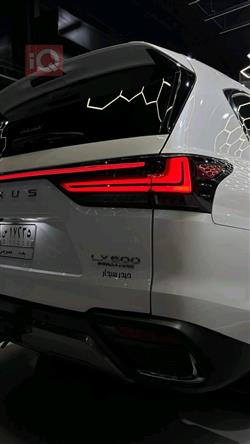 Lexus LX